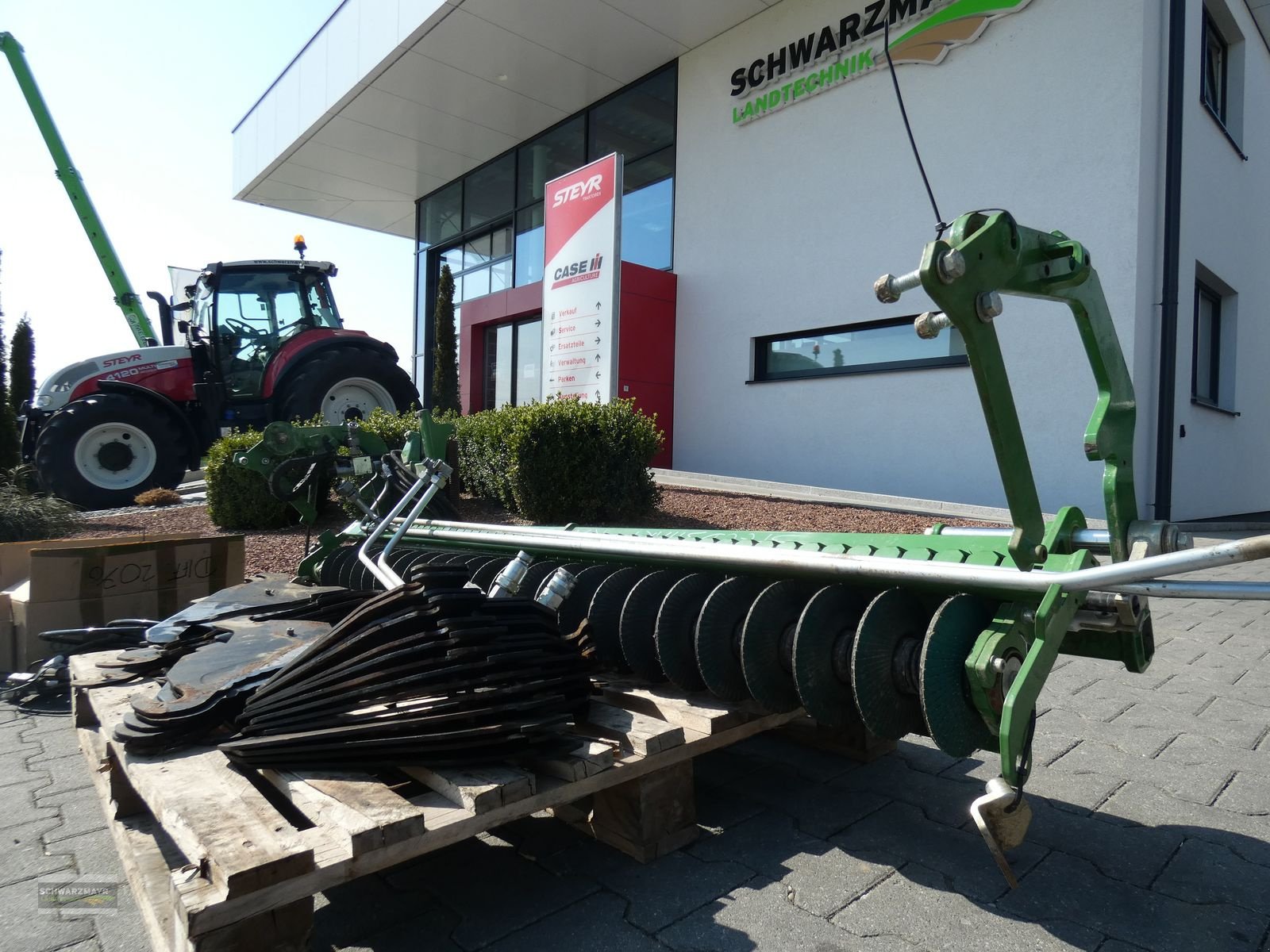 Sonstige Grünlandtechnik & Futtererntetechnik des Typs Krone Messerschleifeinrichtung, Vorführmaschine in Aurolzmünster (Bild 9)
