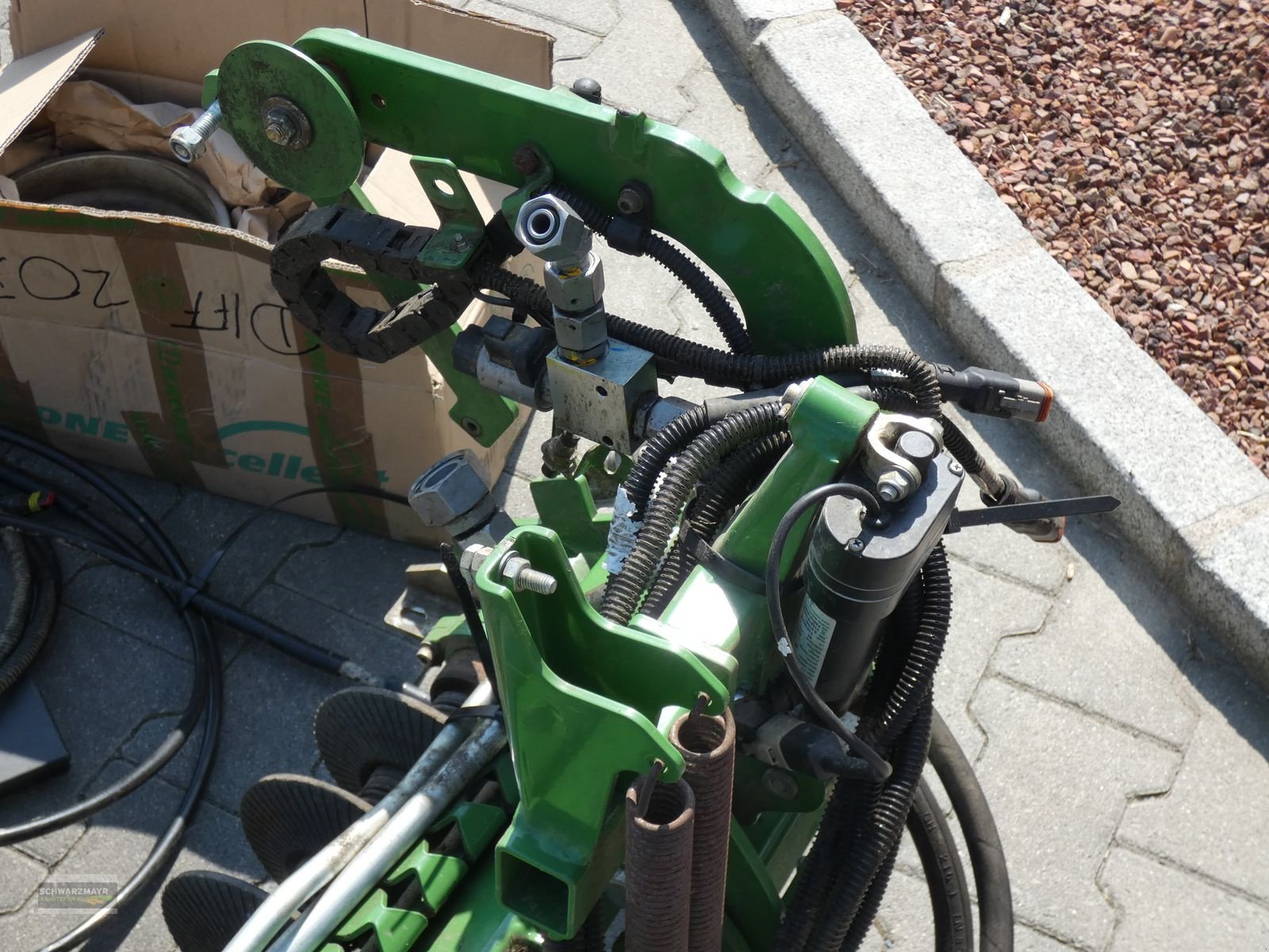 Sonstige Grünlandtechnik & Futtererntetechnik des Typs Krone Messerschleifeinrichtung, Vorführmaschine in Aurolzmünster (Bild 13)