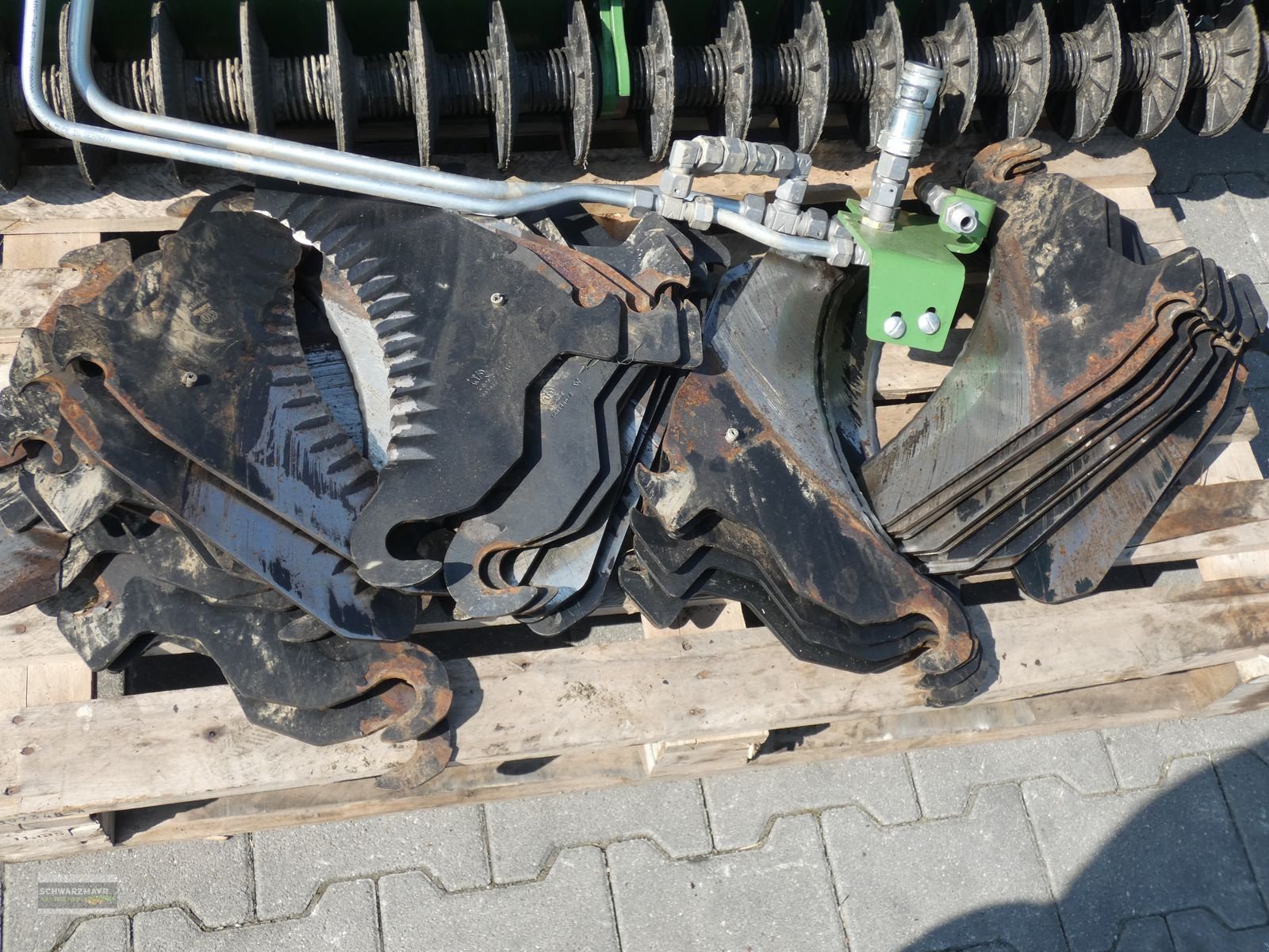 Sonstige Grünlandtechnik & Futtererntetechnik des Typs Krone Messerschleifeinrichtung, Vorführmaschine in Aurolzmünster (Bild 15)