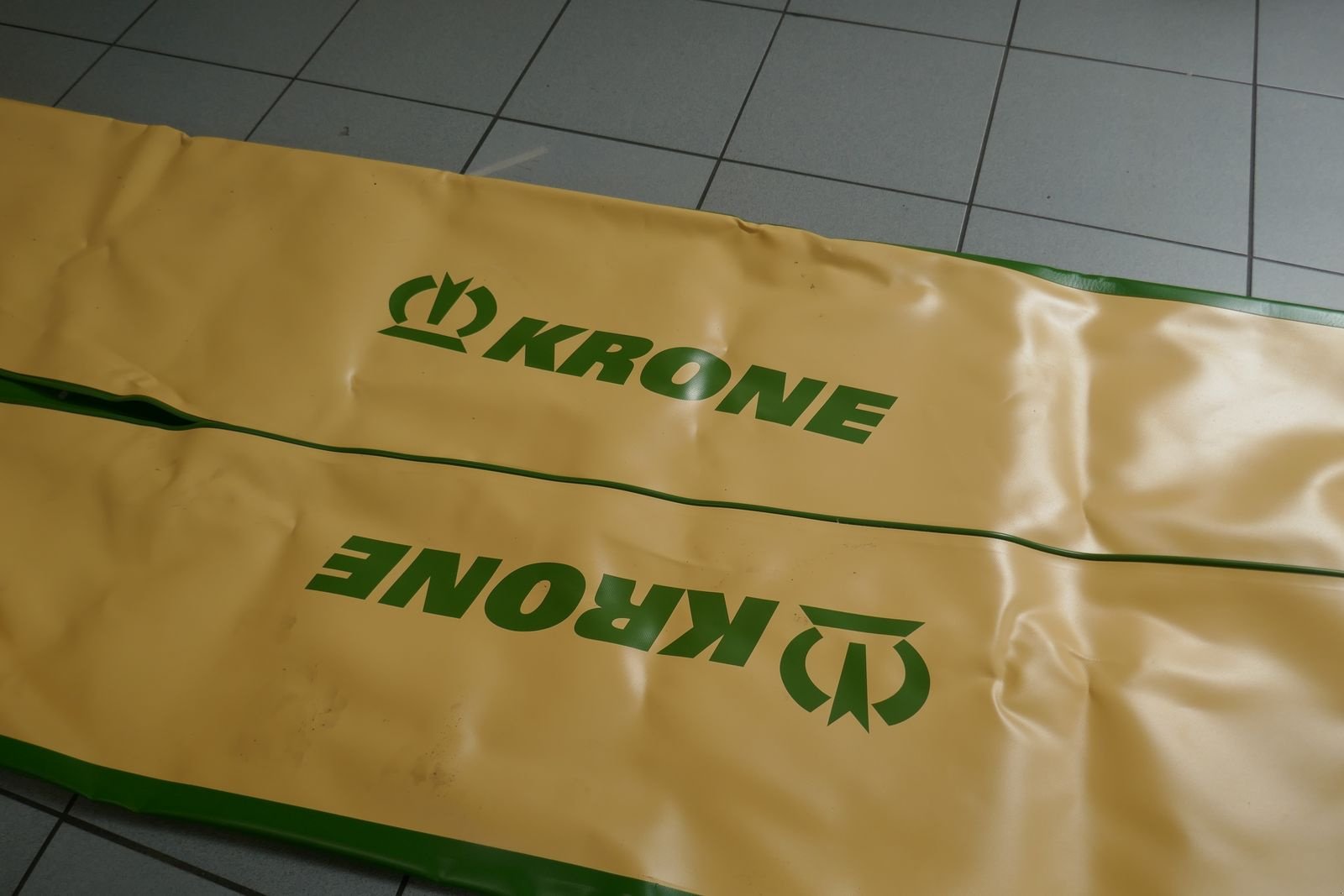 Sonstige Grünlandtechnik & Futtererntetechnik typu Krone Schutztuch AMR 320, Gebrauchtmaschine v Villach (Obrázek 3)