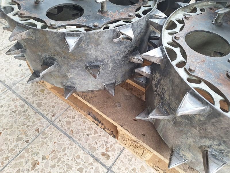 Sonstige Grünlandtechnik & Futtererntetechnik of the type Rapid 3-reihig 23x8.50-12 ZB Nockenräder, Gebrauchtmaschine in Chur (Picture 4)