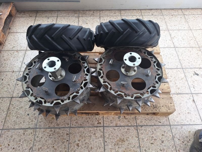 Sonstige Grünlandtechnik & Futtererntetechnik of the type Rapid 3-reihig 23x8.50-12 ZB Nockenräder, Gebrauchtmaschine in Chur (Picture 1)