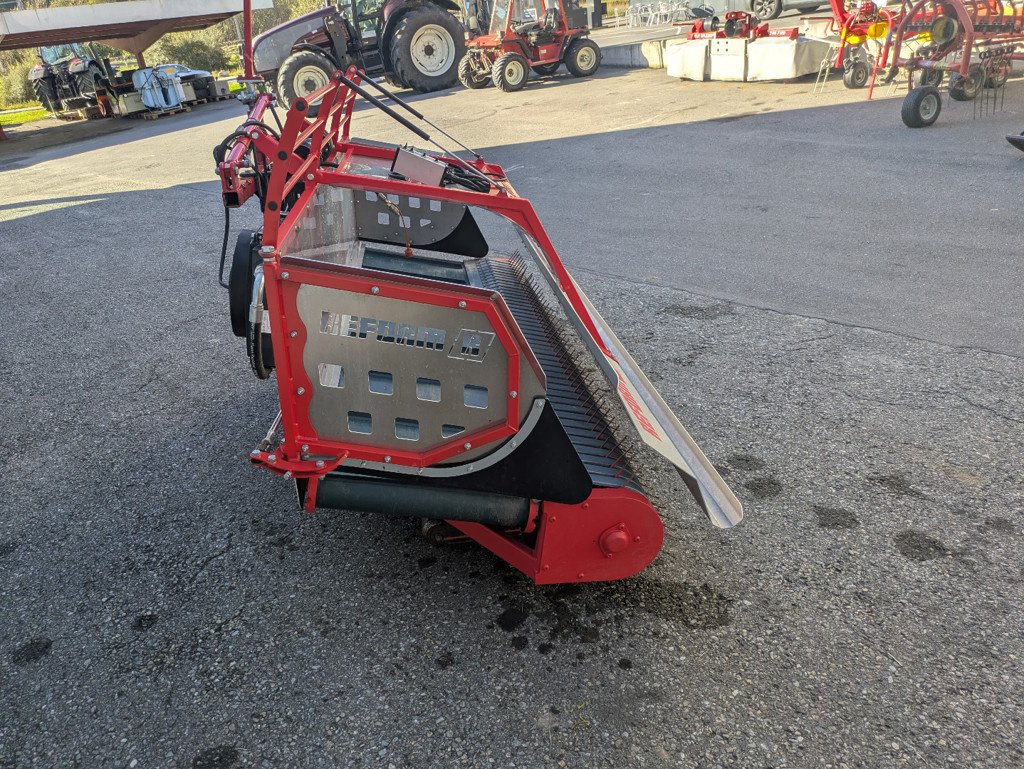 Sonstige Grünlandtechnik & Futtererntetechnik des Typs Reform 226.525 Pickup-Schwader, Ausstellungsmaschine in Chur (Bild 4)