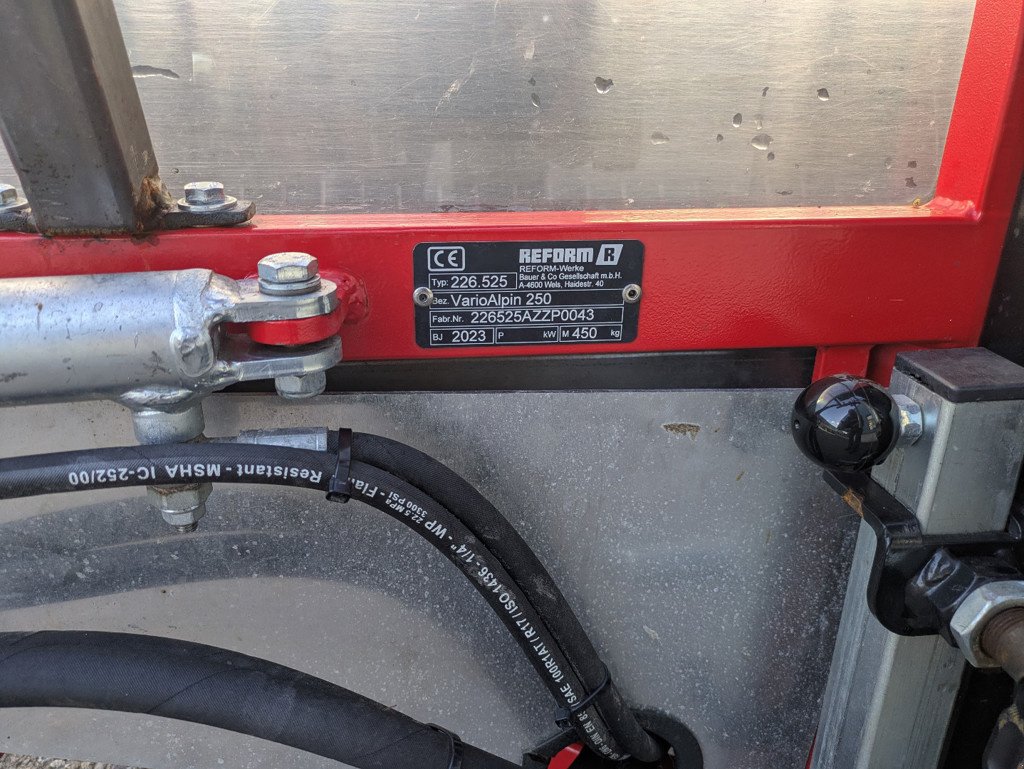 Sonstige Grünlandtechnik & Futtererntetechnik a típus Reform 226.525 Pickup-Schwader, Ausstellungsmaschine ekkor: Chur (Kép 3)