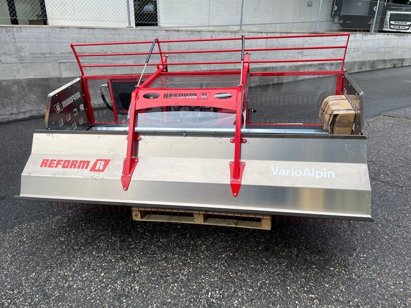 Sonstige Grünlandtechnik & Futtererntetechnik a típus Reform 226.525 Pickup-Schwader, Ausstellungsmaschine ekkor: Chur (Kép 2)