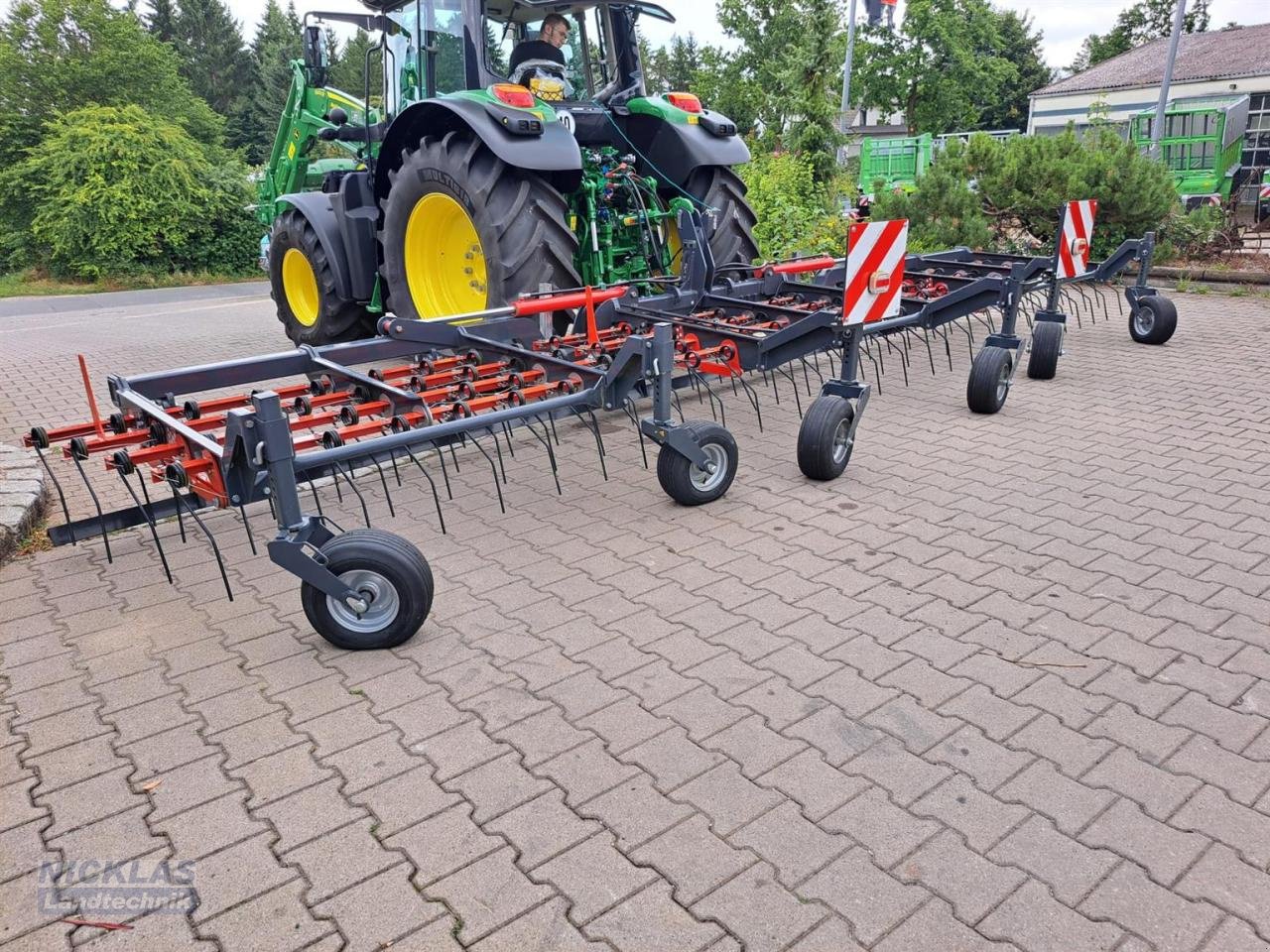 Sonstige Grünlandtechnik & Futtererntetechnik des Typs Saphir ES 800 Grünlandstriegel, Neumaschine in Schirradorf (Bild 7)