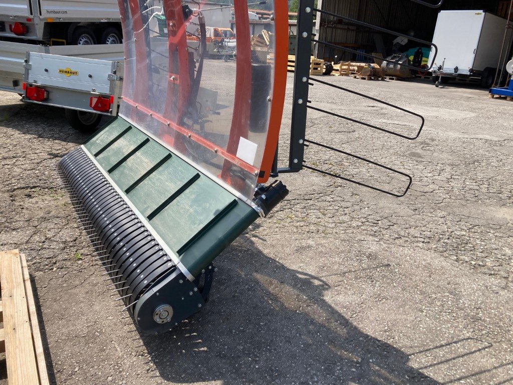 Sonstige Grünlandtechnik & Futtererntetechnik of the type Seeber Paul Allround Max 215, Ausstellungsmaschine in Landquart (Picture 2)