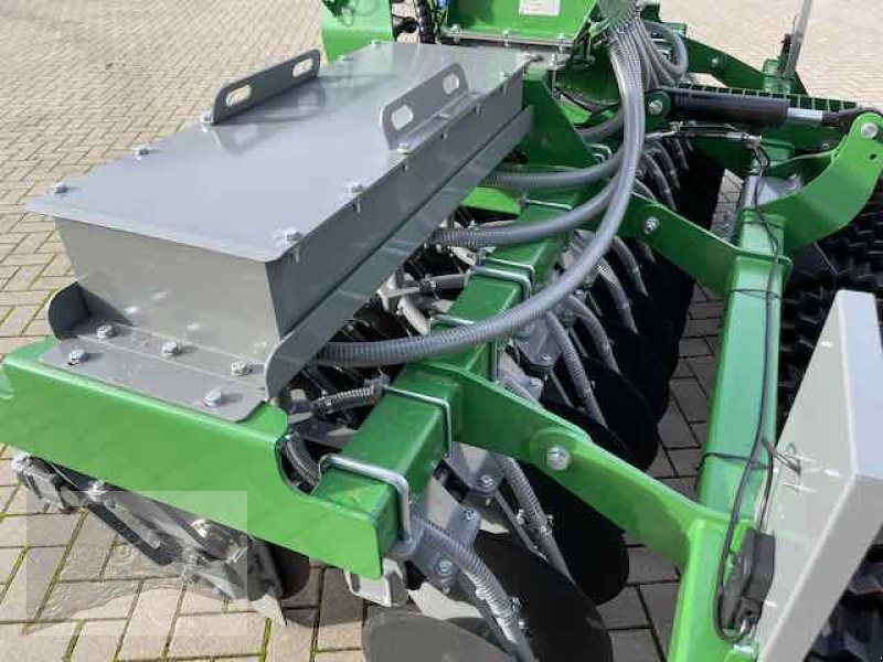 Sonstige Grünlandtechnik & Futtererntetechnik типа Voratek Schlitzdrillmaschine, Scheibenscharsähgerät 3m, Neumaschine в Südheide (Фотография 7)