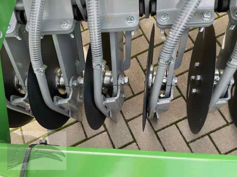 Sonstige Grünlandtechnik & Futtererntetechnik типа Voratek Schlitzdrillmaschine, Scheibenscharsähgerät 3m, Neumaschine в Südheide (Фотография 14)