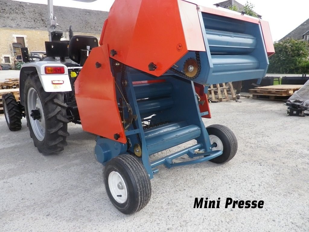 Sonstige Grünlandtechnik & Futtererntetechnik des Typs Zeppelin MINI PRESSE BALLE RONDE 50Z, Gebrauchtmaschine in RETHEL (Bild 4)