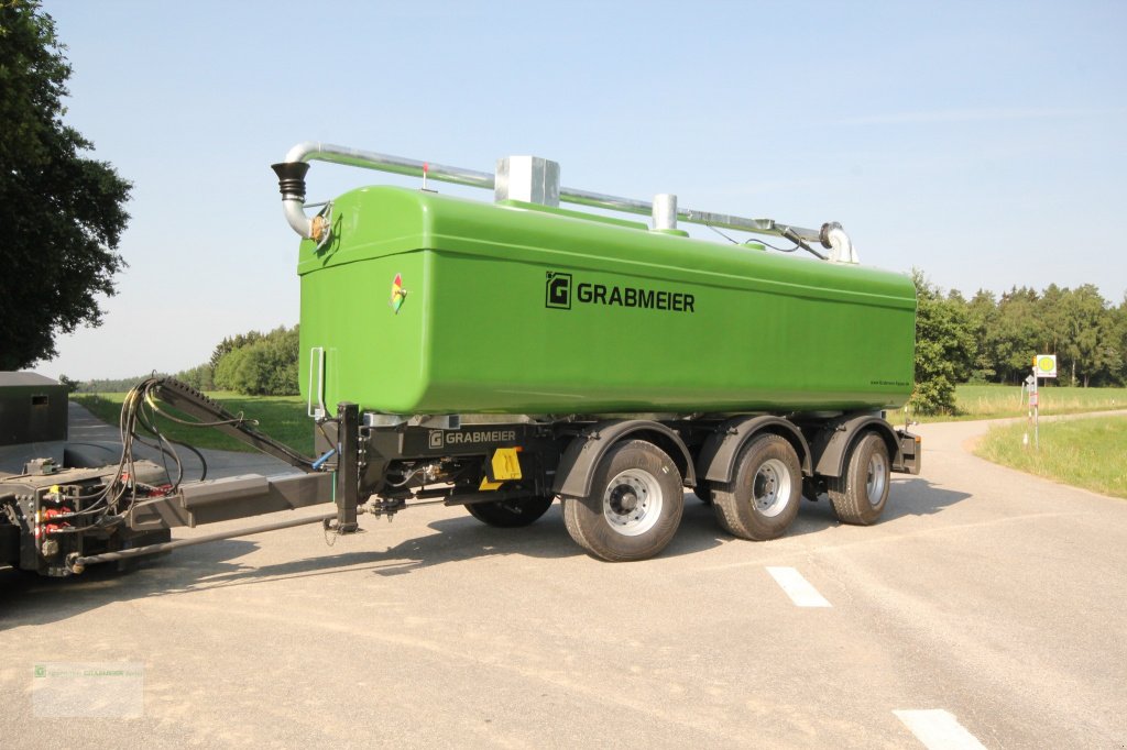 Sonstige Gülletechnik & Dungtechnik des Typs Grabmeier Güllezubringer 28 m³ Tridem Zubringer Zubringfaß, Neumaschine in Reisbach (Bild 31)