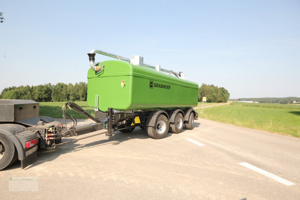 Sonstige Gülletechnik & Dungtechnik des Typs Grabmeier Güllezubringer 28 m³ Tridem Zubringer Zubringfaß, Neumaschine in Reisbach (Bild 30)