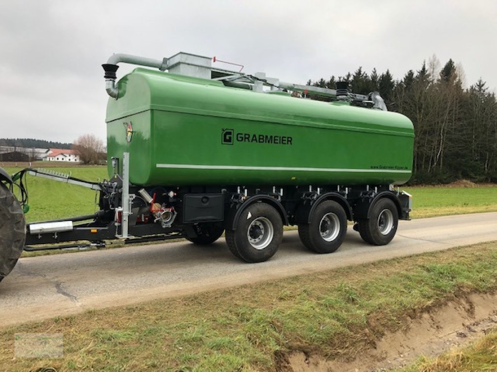 Sonstige Gülletechnik & Dungtechnik des Typs Grabmeier Güllezubringer 28 m³ Tridem Zubringer Zubringfaß, Neumaschine in Reisbach (Bild 4)