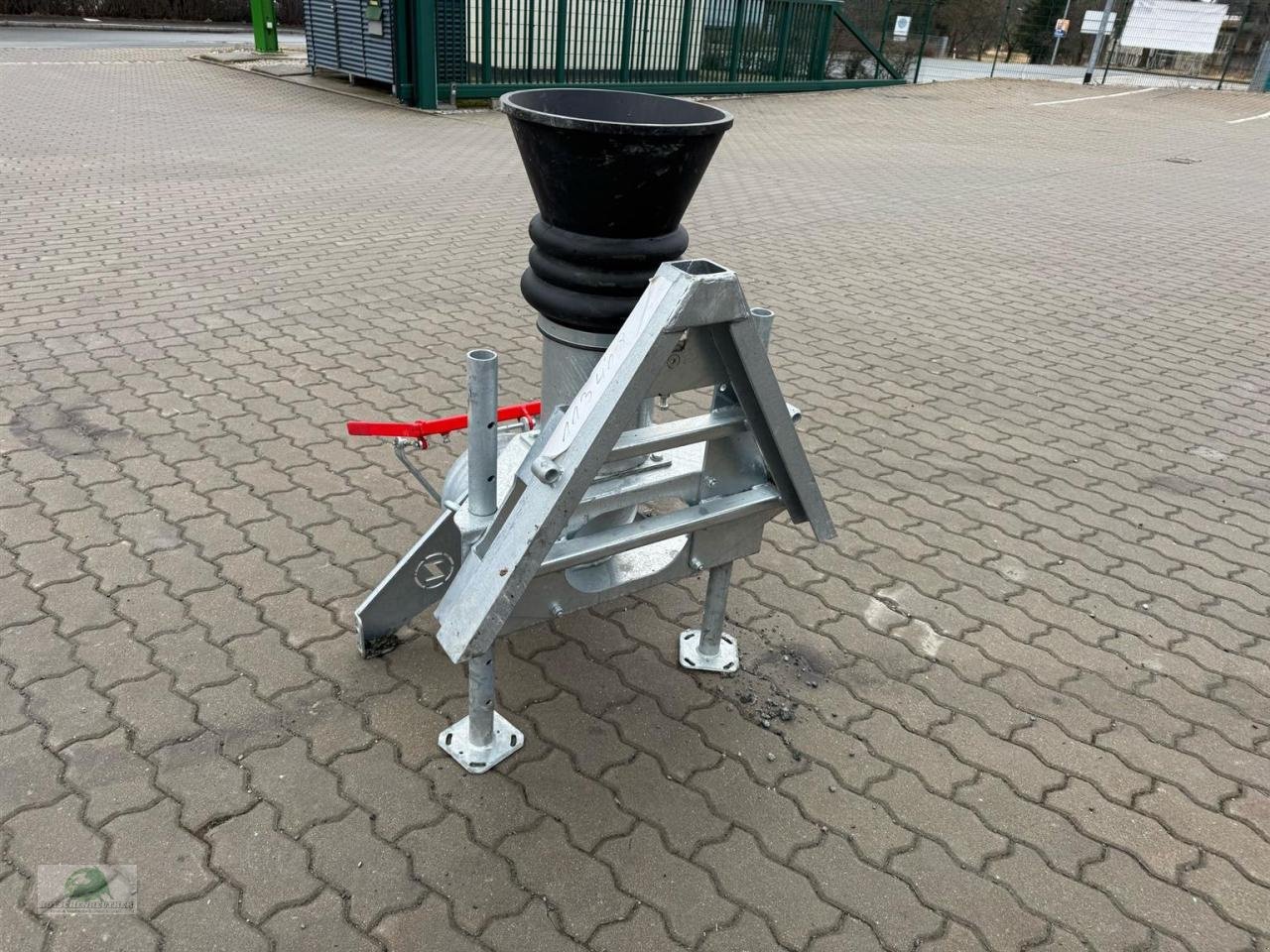 Sonstige Gülletechnik & Dungtechnik van het type Zunhammer Dreifuß-Trichter, Neumaschine in Teichröda (Foto 3)