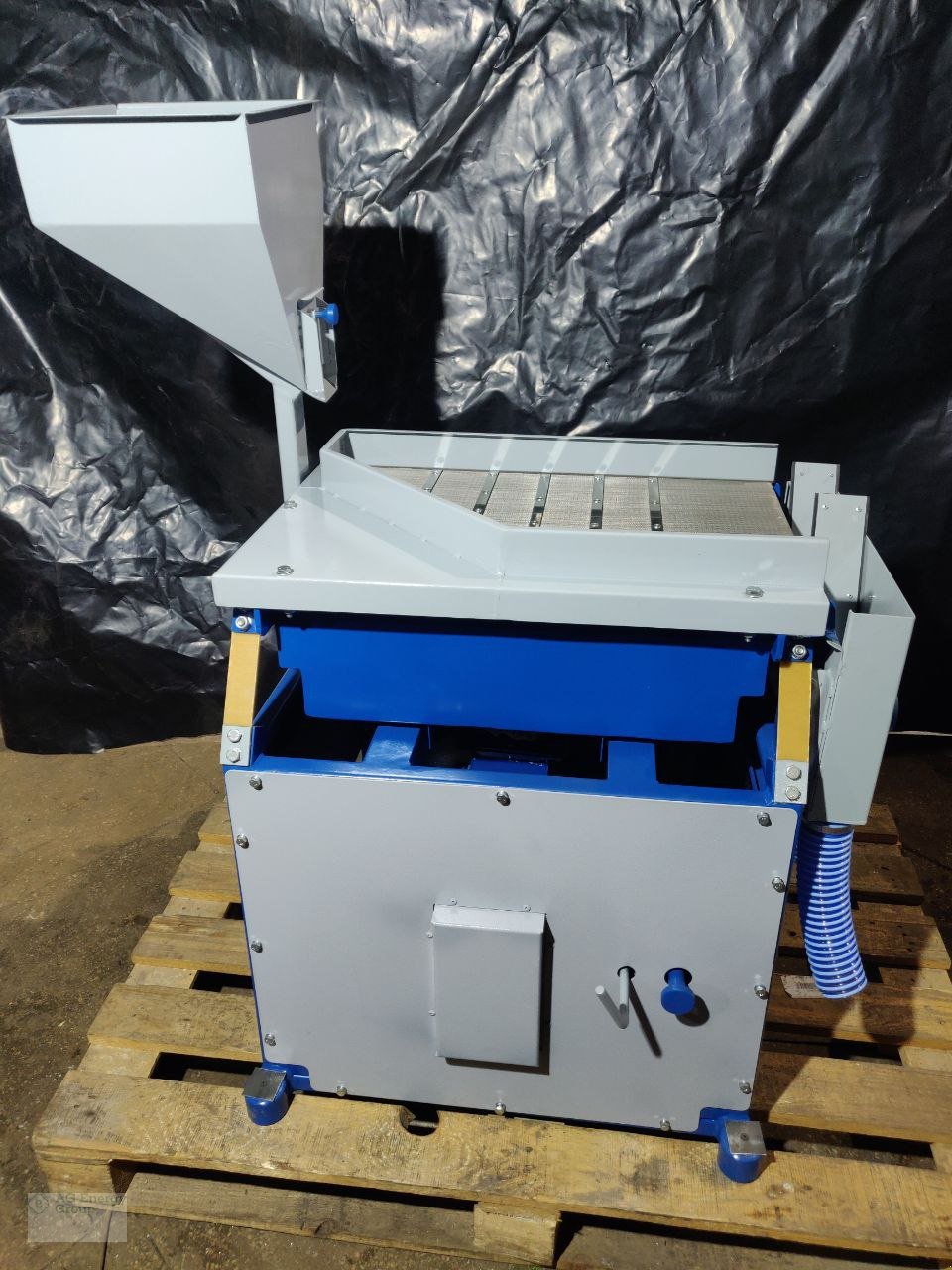 Sonstige Hoftechnik of the type AG Energy Group Getreidereiniger Schwerkrafttisch WT 0.3, Neumaschine in Wernberg-Köblitz (Picture 7)