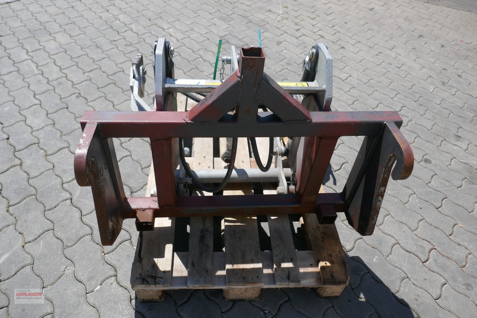 Sonstige Hoftechnik типа CAT Fronthydraulikadapter auf KAT II, Gebrauchtmaschine в Dorfen (Фотография 5)