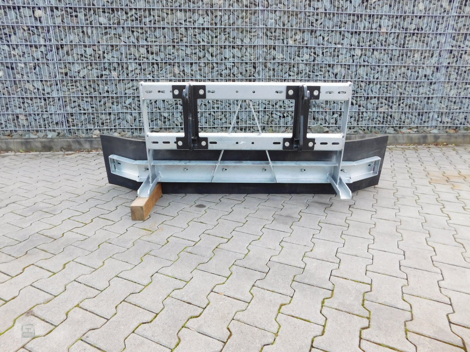 Sonstige Hoftechnik of the type Düvelsdorf Gummischieber, Neumaschine in Gross-Bieberau (Picture 1)