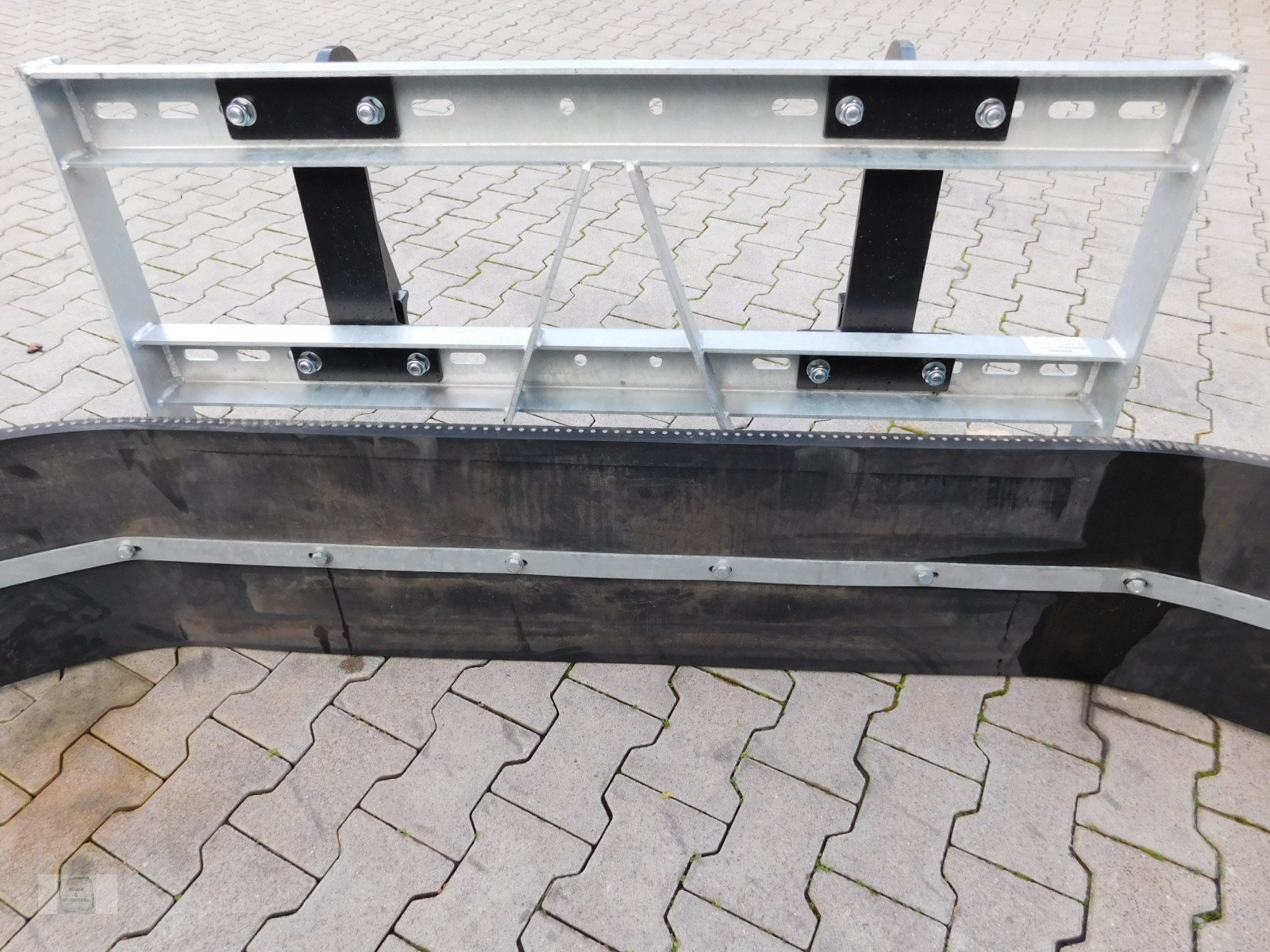 Sonstige Hoftechnik of the type Düvelsdorf Gummischieber, Neumaschine in Gross-Bieberau (Picture 2)