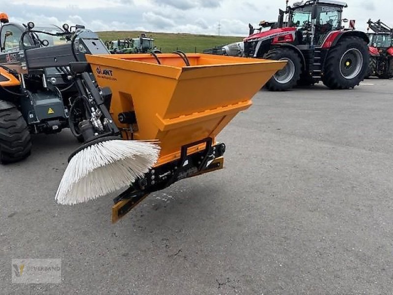 Sonstige Hoftechnik Türe ait GiANT ZV-600 Sägespäneverteiler, Vorführmaschine içinde Colmar-Berg (resim 2)