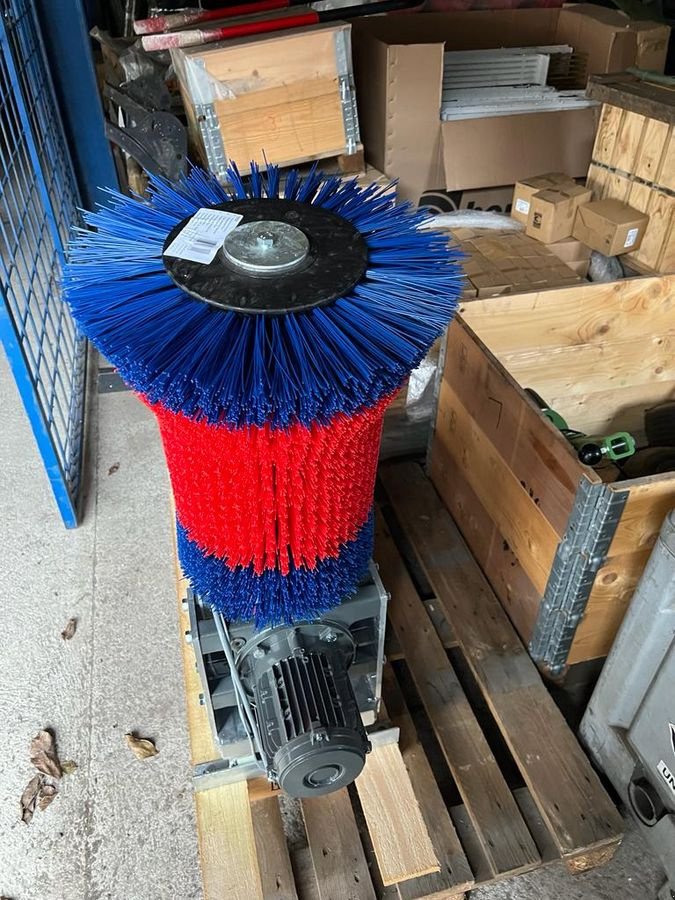 Sonstige Hoftechnik des Typs Kerbl HAPPYCOW Duo, Neumaschine in Hopfgarten (Bild 5)