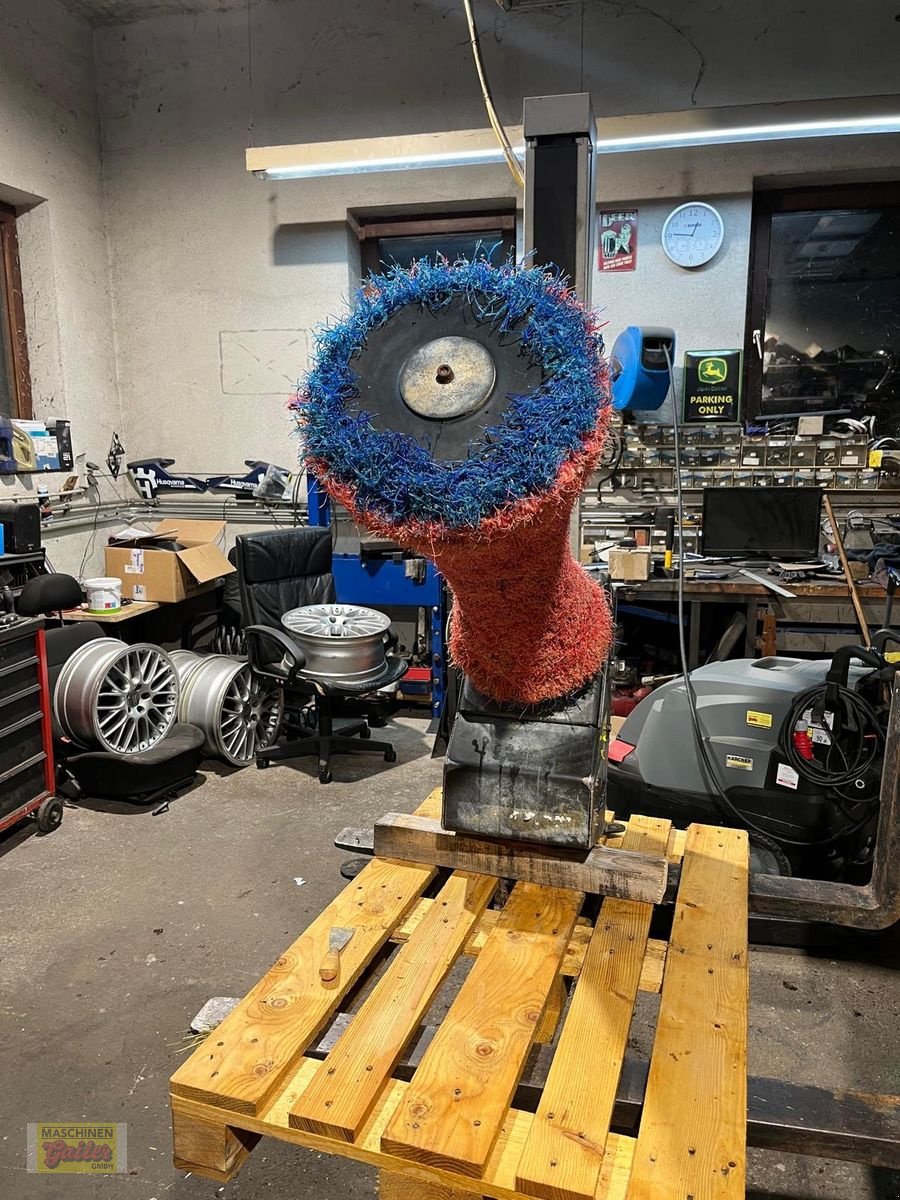 Sonstige Hoftechnik del tipo Kerbl Kuhputzmaschine HAPPYCOW Uno, Gebrauchtmaschine In Kötschach (Immagine 6)