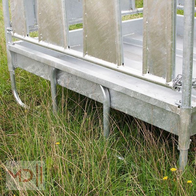 Sonstige Hoftechnik des Typs MD Landmaschinen Kellfri Heuraufe mit Dach und geschlossenen Palisadenelementen für Pferde, Neumaschine in Zeven (Bild 7)