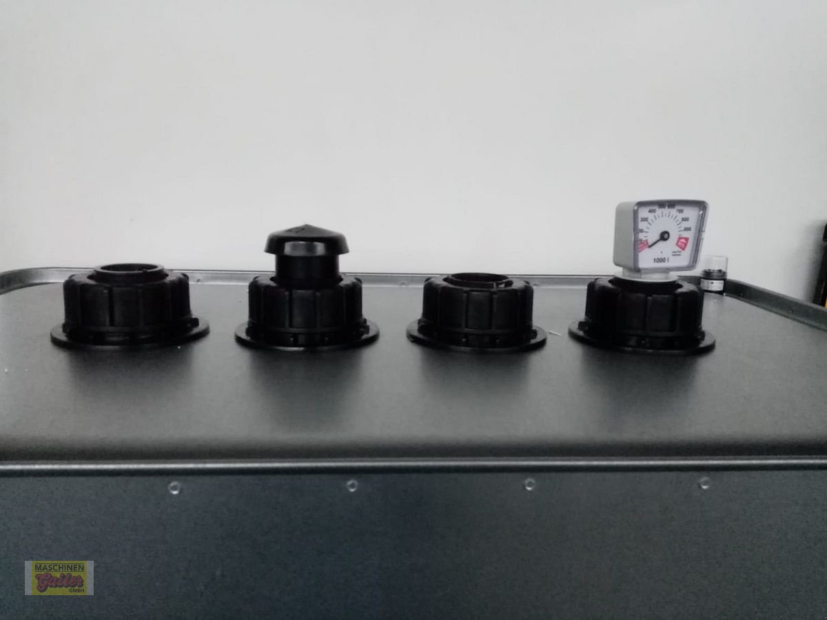 Sonstige Hoftechnik of the type Sonstige Dieseltankanlage 1000 Liter mit Pumpe, Neumaschine in Kötschach (Picture 4)