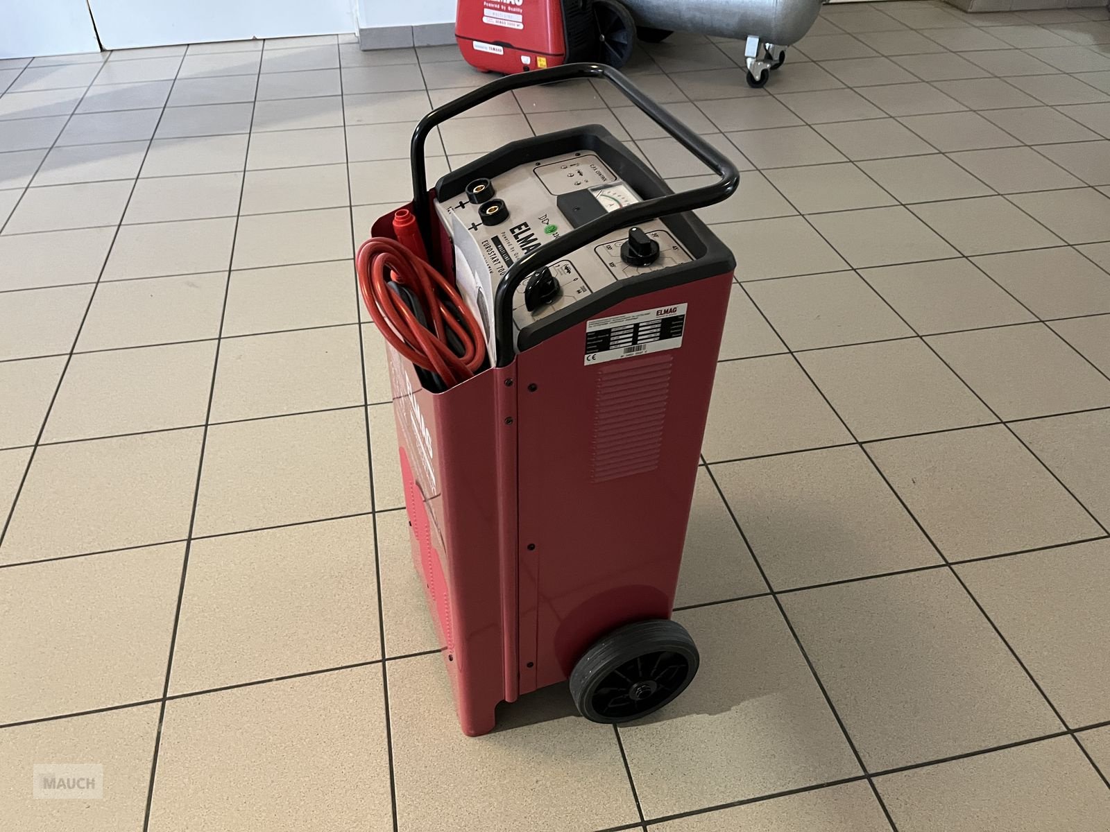 Sonstige Hoftechnik tip Sonstige Elmag Ladegerät / Startgerät Eurostart 700, Neumaschine in Burgkirchen (Poză 3)