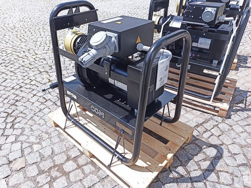 Sonstige Hoftechnik des Typs Sonstige Hartner ZG IP23, 30 KVA Zapfwellengenerator, Neumaschine in St. Marienkirchen (Bild 6)