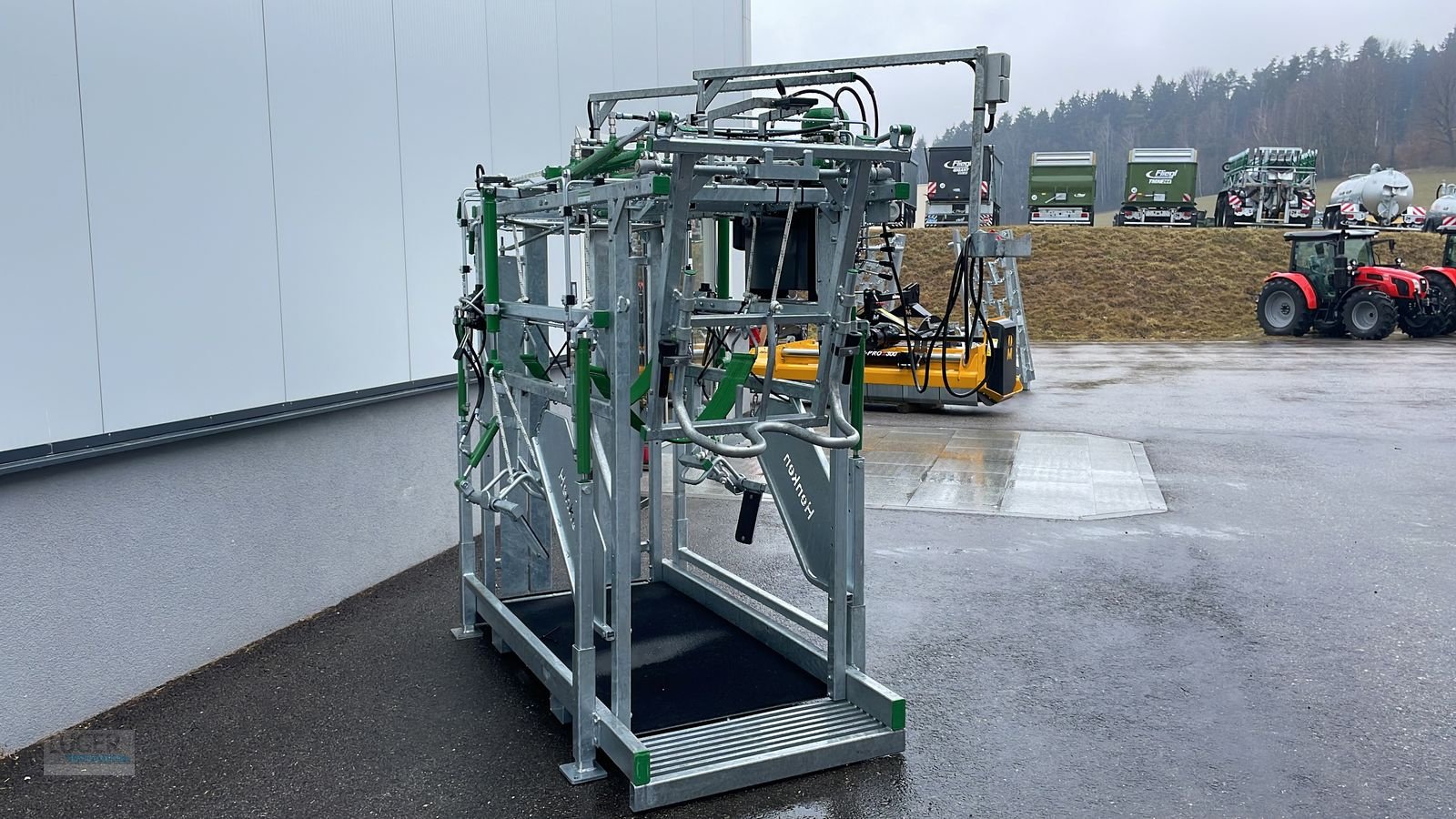 Sonstige Hoftechnik des Typs Sonstige Henken Klauenpflegestand Typ L Hydra, Neumaschine in Niederkappel (Bild 3)