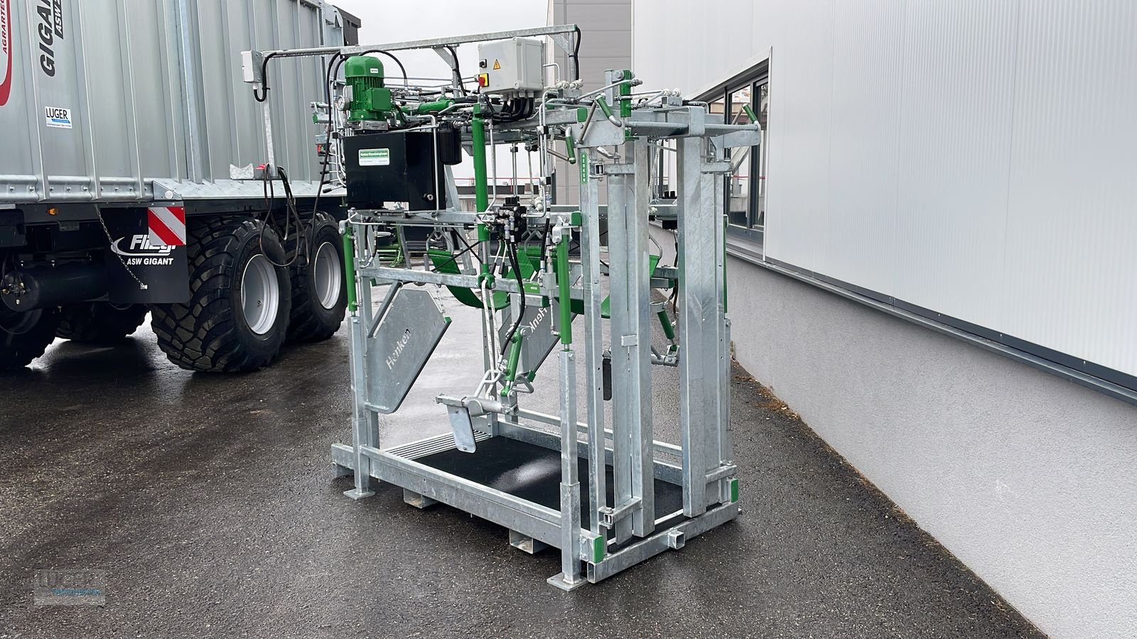 Sonstige Hoftechnik des Typs Sonstige Henken Klauenpflegestand Typ L Hydra, Neumaschine in Niederkappel (Bild 2)