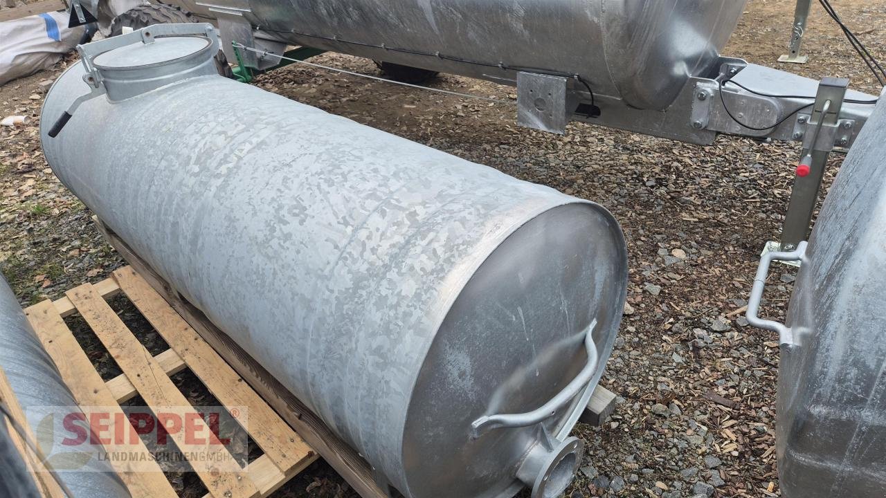 Sonstige Hoftechnik des Typs Sonstige Keine Angabe WASSERFASSS 800L VERZINKT HOLZKUFE, Neumaschine in Groß-Umstadt (Bild 2)