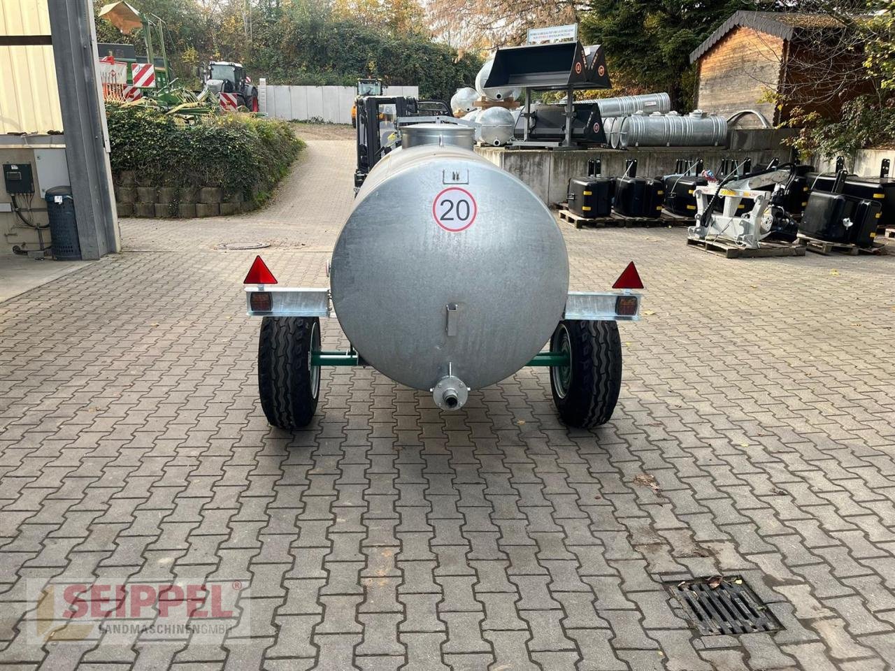 Sonstige Hoftechnik of the type Sonstige Keine Angabe WASSERFASSWAGEN 2000L, Neumaschine in Groß-Umstadt (Picture 4)