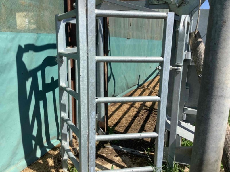 Sonstige Hoftechnik des Typs Sonstige Parc de contention Porte de contention avec leve t, Gebrauchtmaschine in LA SOUTERRAINE (Bild 1)