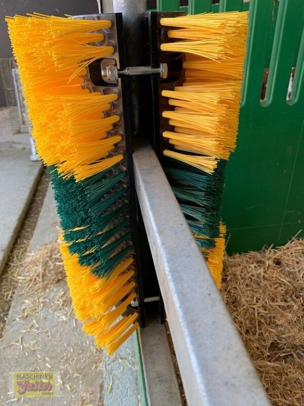 Sonstige Hoftechnik des Typs Sonstige Patura Kratzbürste Multifix AKTION, Neumaschine in Kötschach (Bild 2)