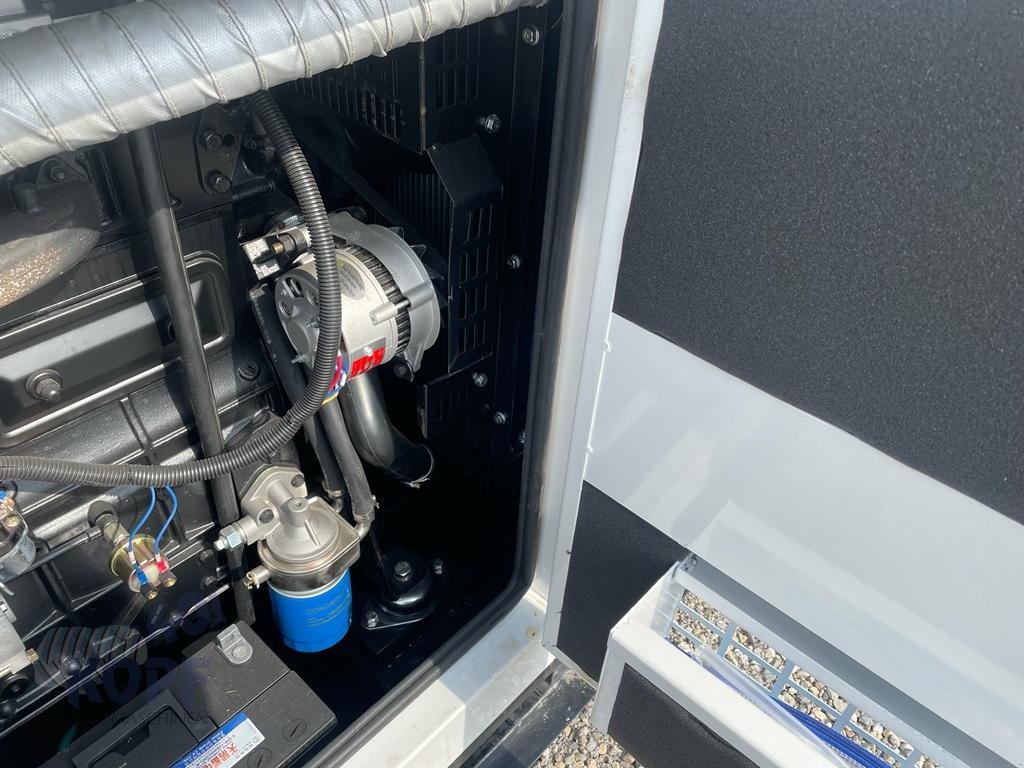 Sonstige Hoftechnik Türe ait Sonstige Plus Power Notstromaggregat, Neumaschine içinde Schutterzell (resim 7)