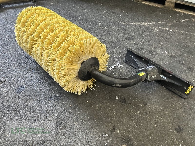 Sonstige Hoftechnik des Typs Sonstige Schwingbürste Maxi, Neumaschine in Redlham