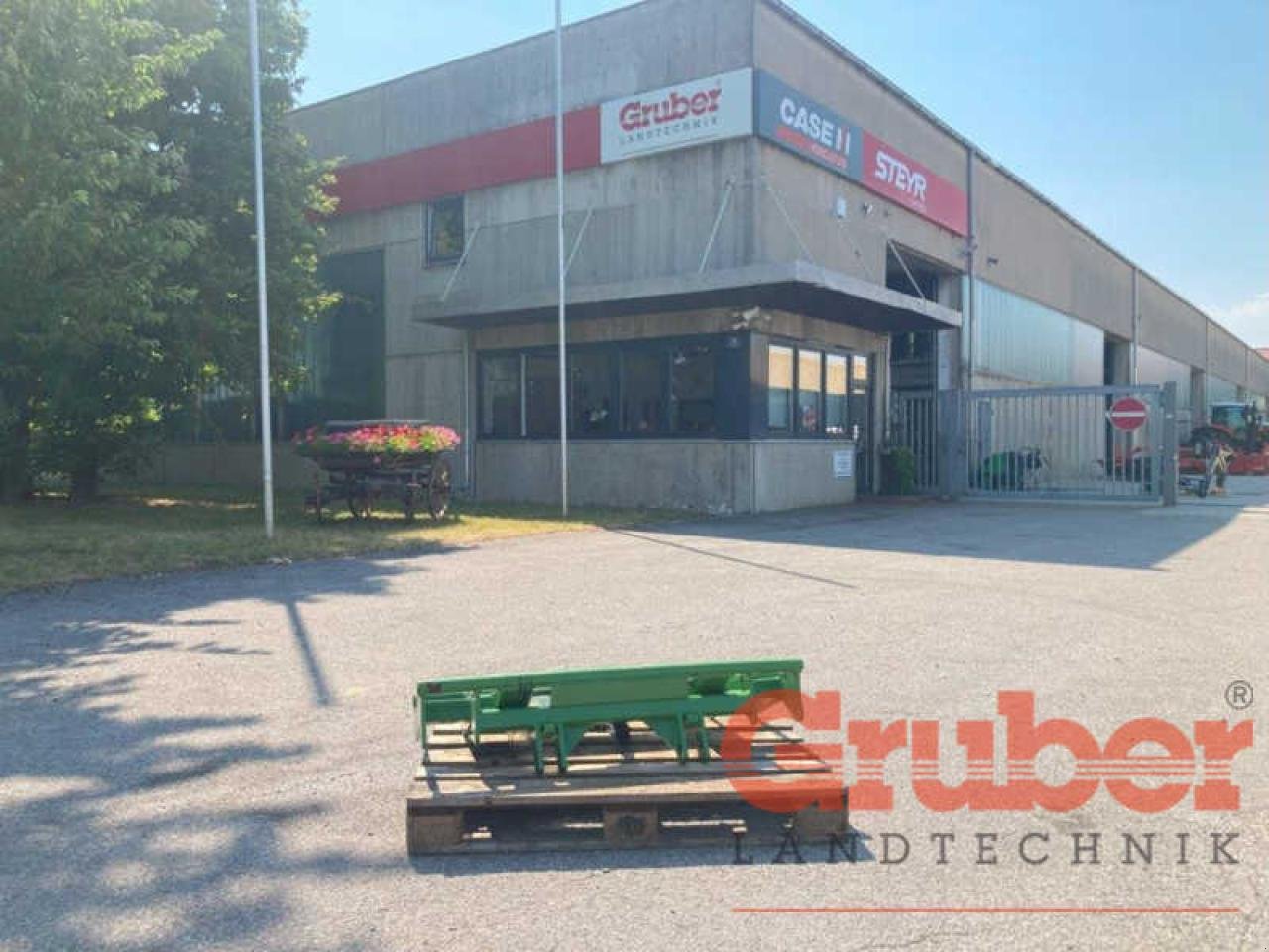 Sonstige Hoftechnik typu Striegel Adapterplatte für EU, Neumaschine v Ampfing (Obrázek 1)