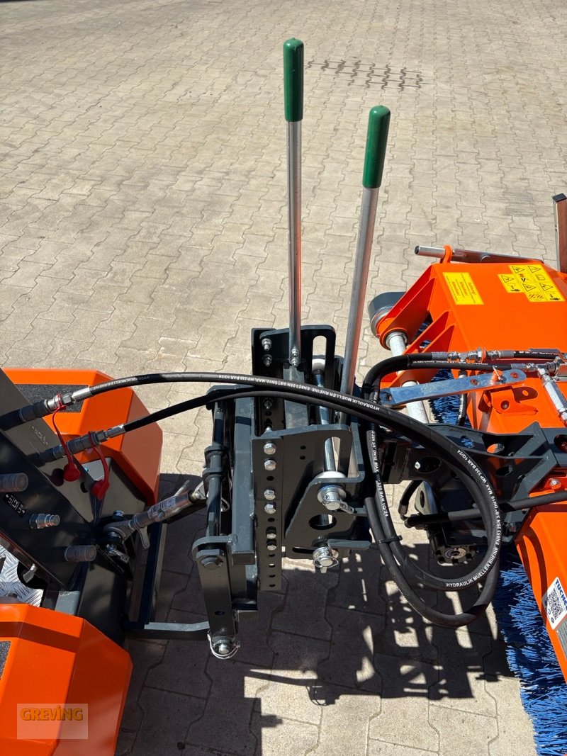 Sonstige Hoftechnik des Typs Tuchel Trac Trio + Kehrmaschine 520 - 150, Gebrauchtmaschine in Greven (Bild 9)