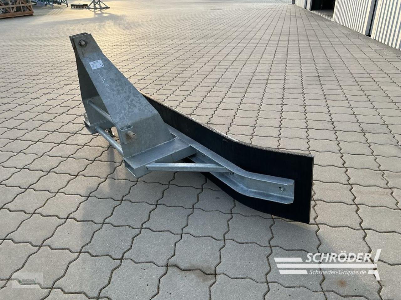 Sonstige Industriemaschinen des Typs Düvelsdorf GUMMISCHEIBER 2,60M FÜR 3-PUNKT /STAPLER, Gebrauchtmaschine in Hemmoor (Bild 2)