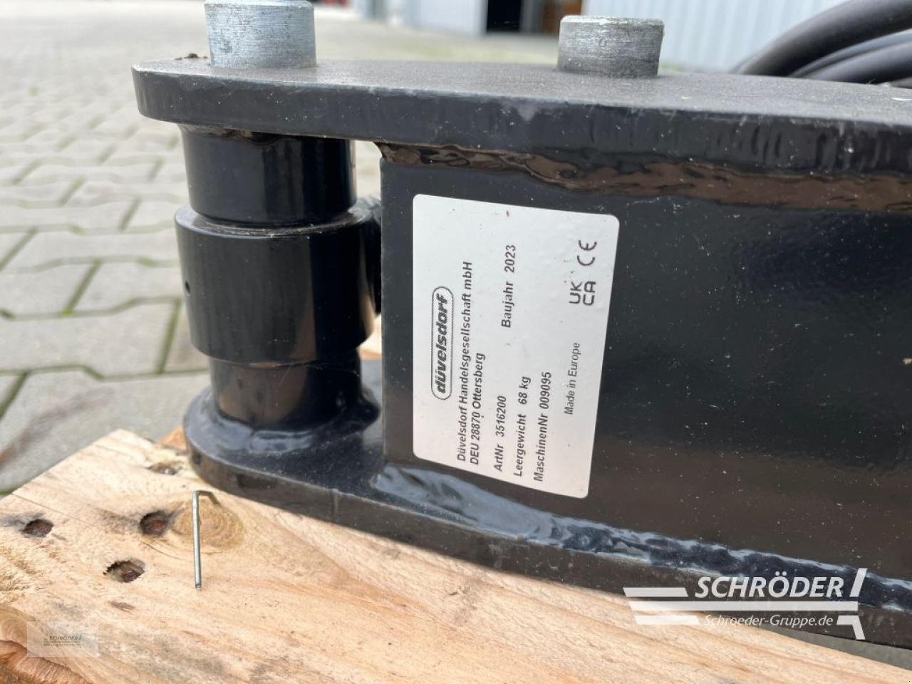 Sonstige Industriemaschinen typu Düvelsdorf ISO-OBERGREIFER FÜR PALETTENGABEL, Neumaschine v Scharrel (Obrázek 5)