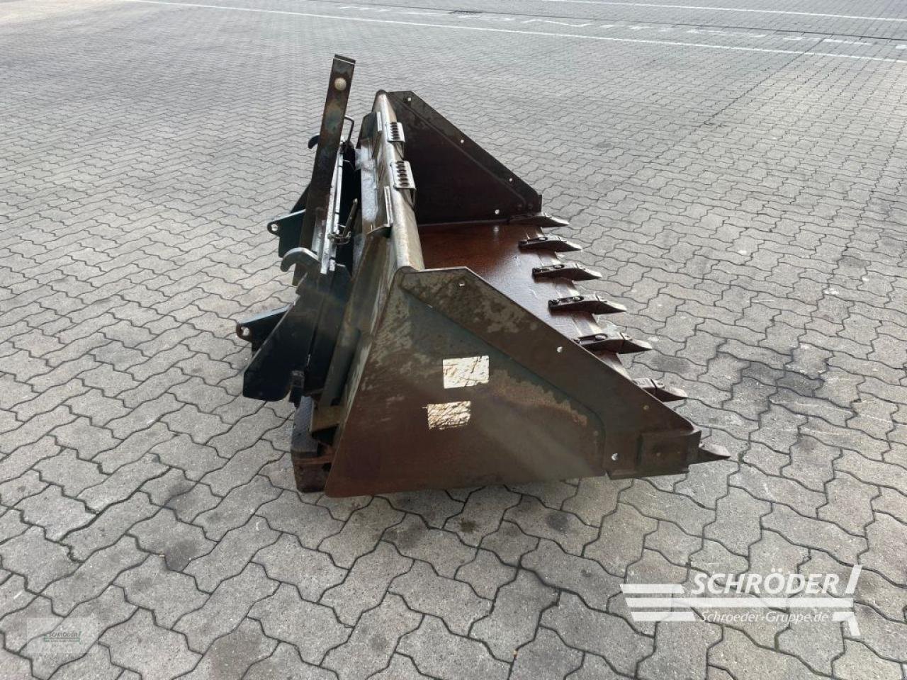 Sonstige Industriemaschinen Türe ait Sonstige 2,00 M BOBCAT + ADAPTER EURO / 3 PUNKT, Gebrauchtmaschine içinde Wildeshausen (resim 5)