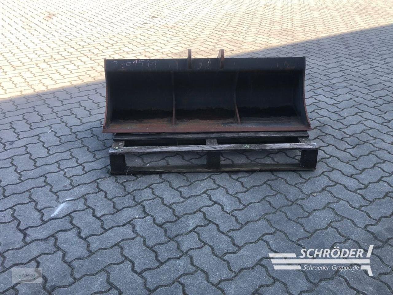 Sonstige Industriemaschinen typu Sonstige SCHAUFEL GRABENRÄUMLÖFFEL 1,30 M, Gebrauchtmaschine v Wildeshausen (Obrázek 2)