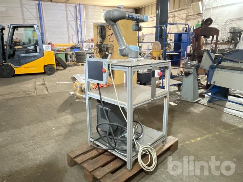 Sonstige Industriemaschinen typu Universal UR5, Gebrauchtmaschine v Düsseldorf (Obrázek 1)