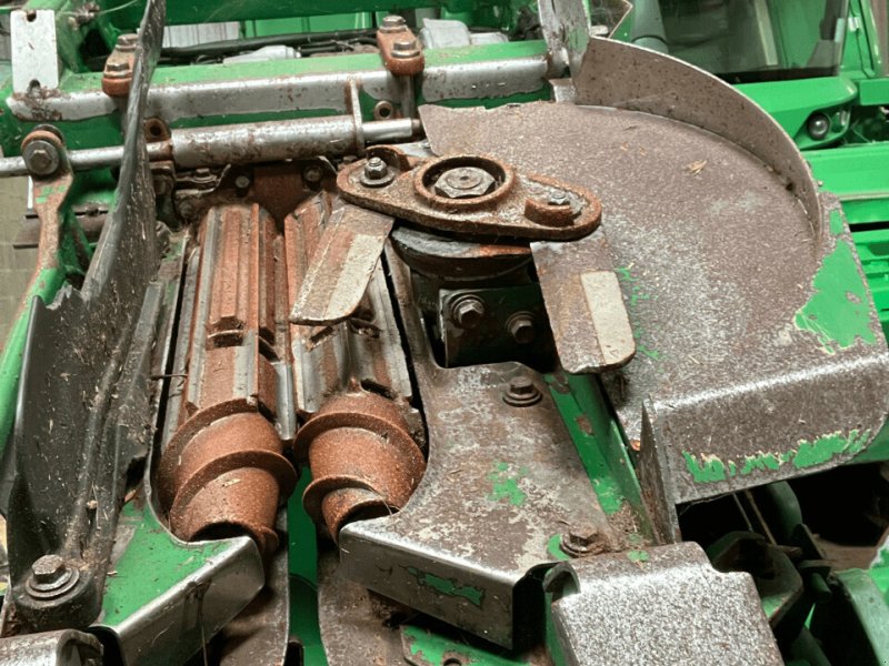 Sonstige Mähdrescherteile du type John Deere 606 C, Gebrauchtmaschine en PONTIVY (Photo 1)