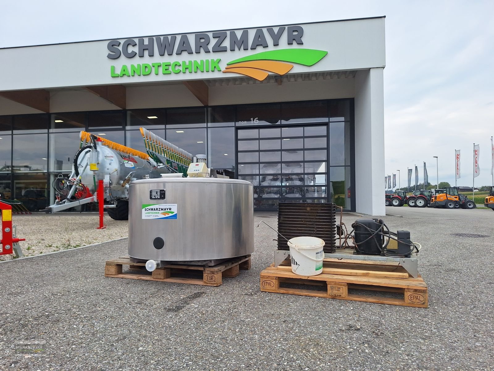 Sonstige Melktechnik & Kühltechnik типа Westfalia 500 Liter Tank mit Rührwerk und Kühlung, Gebrauchtmaschine в Gampern (Фотография 1)