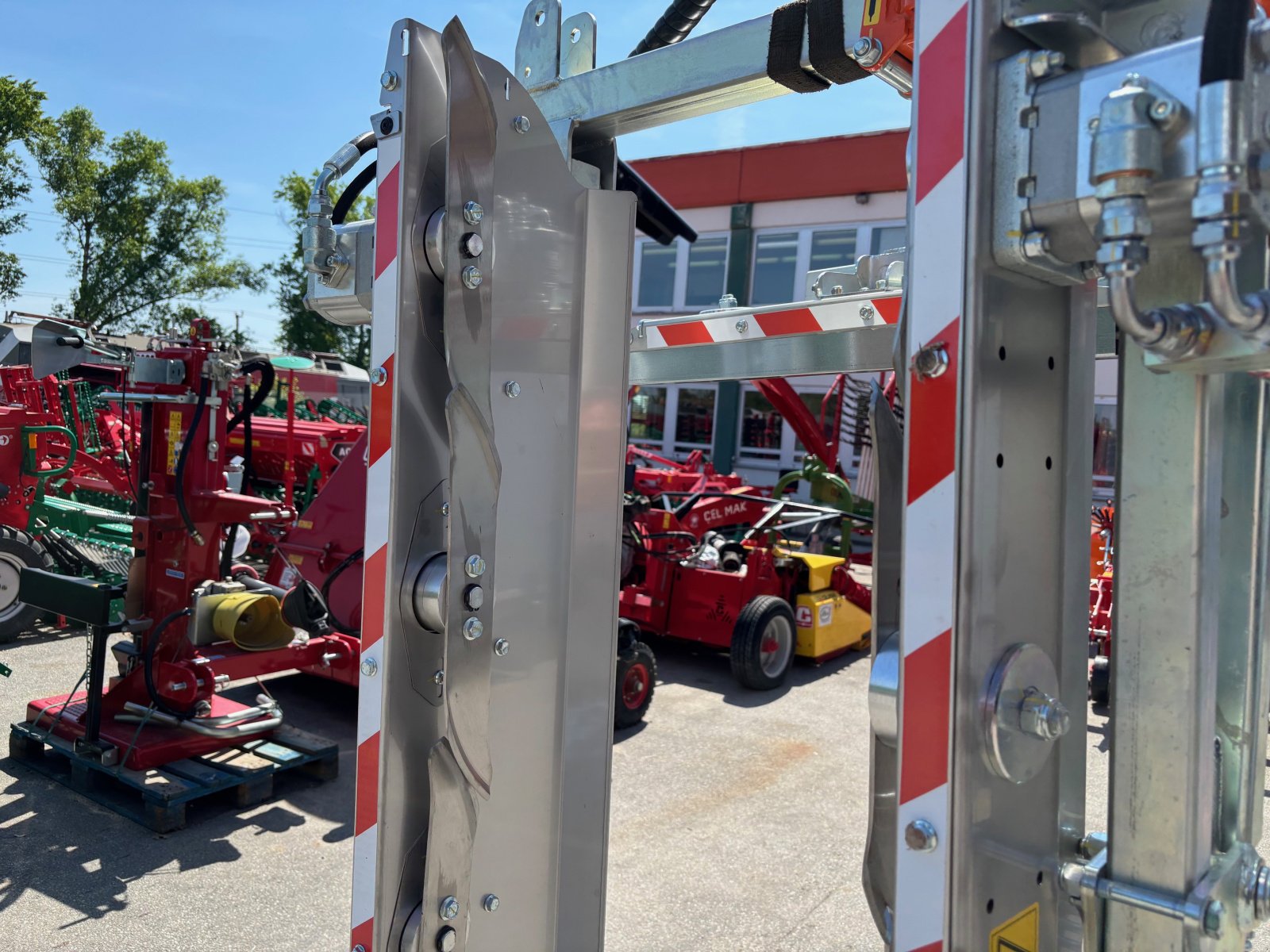 Sonstige Obsttechnik & Weinbautechnik of the type Rinieri Überzeilenlaubschneider CRV 5+2+5, Neumaschine in Gerasdorf (Picture 4)