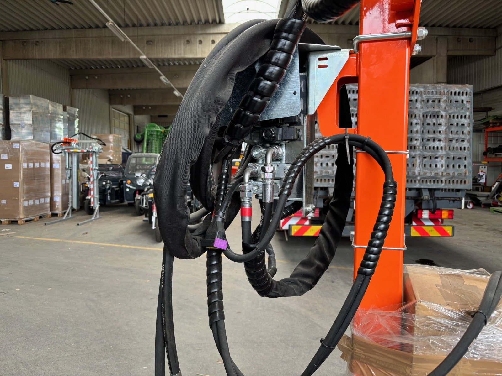 Sonstige Obsttechnik & Weinbautechnik des Typs Rinieri Hubmast Tower 1 PLUS, Neumaschine in Gerasdorf (Bild 3)