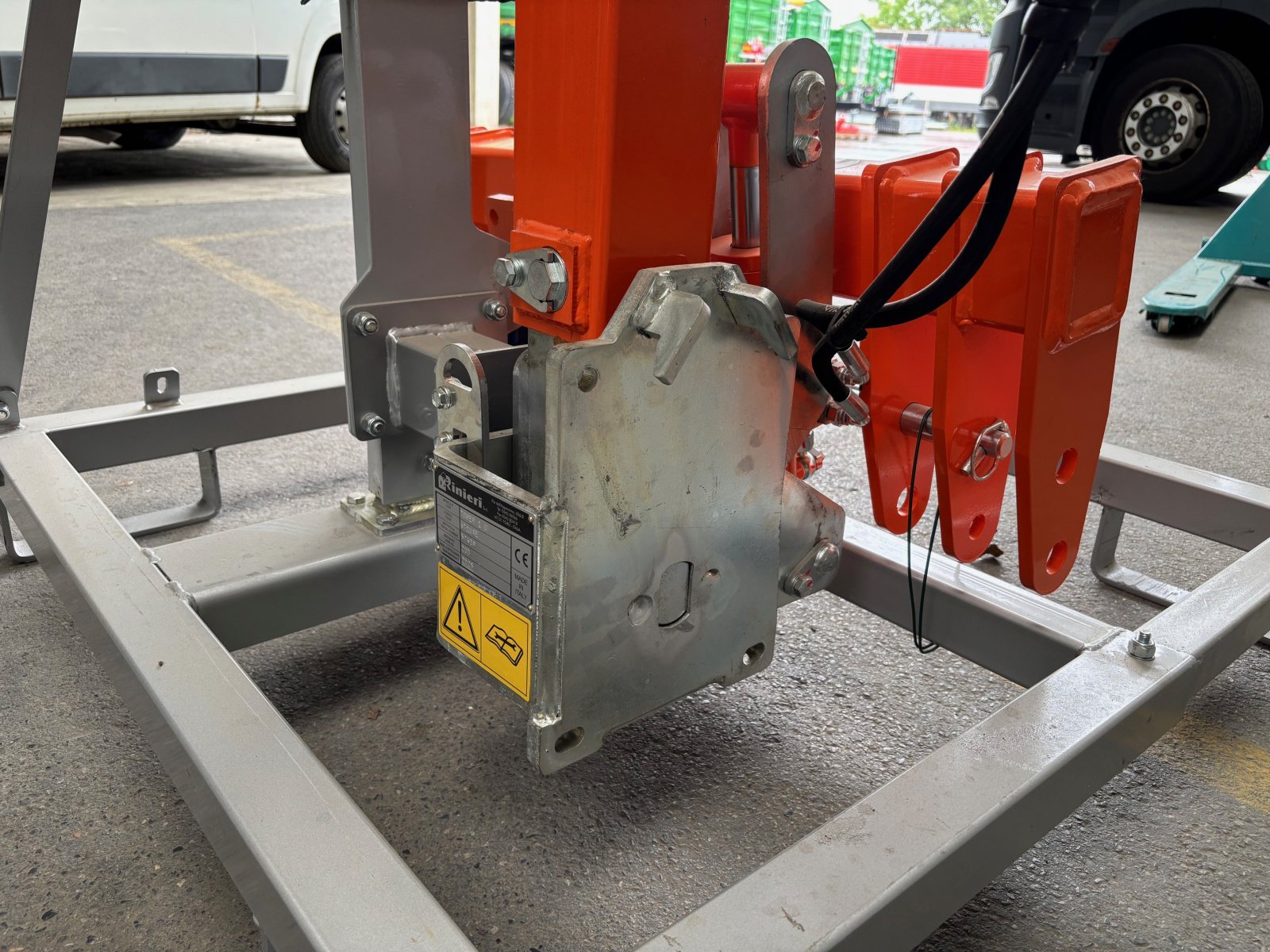 Sonstige Obsttechnik & Weinbautechnik des Typs Rinieri Hubmast Tower 1 PLUS, Neumaschine in Gerasdorf (Bild 6)