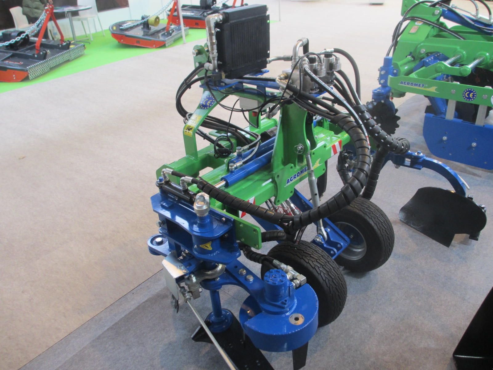 Sonstige Obsttechnik & Weinbautechnik Türe ait Sonstige 2 Stockräumer hydraulisch, am Frontträger, Neumaschine içinde Apetlon (resim 3)